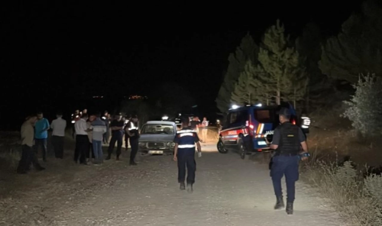 4 kişi av tüfeğiyle öldürüldü
