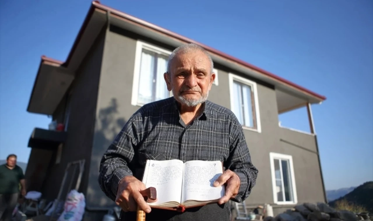 90 Yaşında, 70 Yıldır Günlük Tutuyor