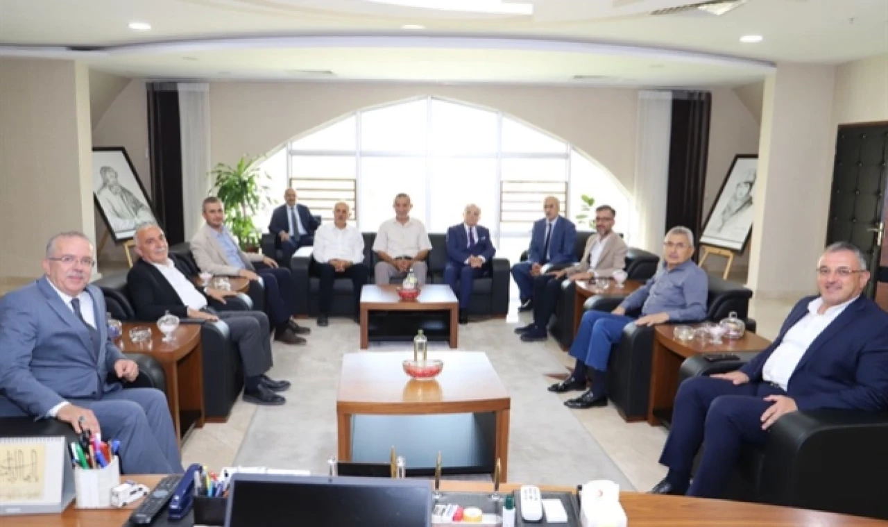 AK Parti Teşkilatından Rektör Turabi'ye Ziyaret
