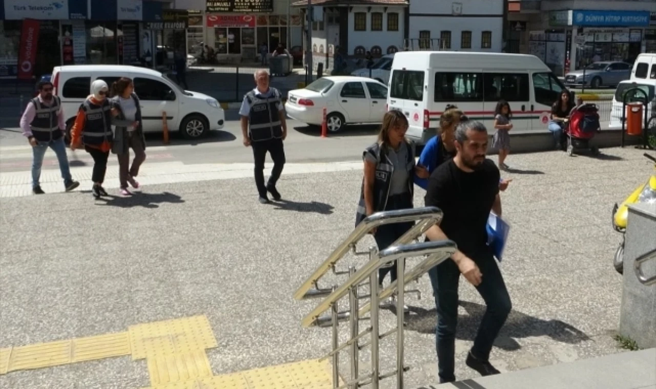 Altın çalan hırsız tutuklandı!