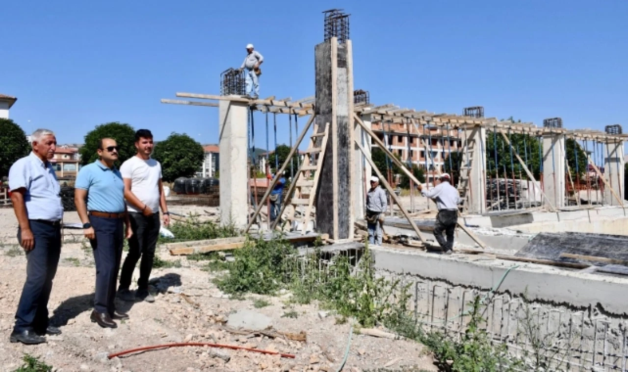 Altınöz, Devam Eden Kamu Yatırımlarını İnceledi