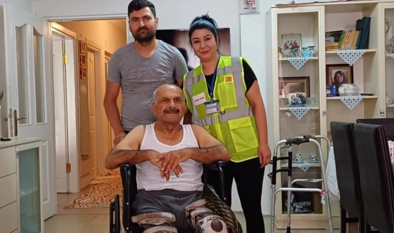 Amasya'da bedensel engelli vatandaşa tekerlekli sandalye yardımı yapıldı