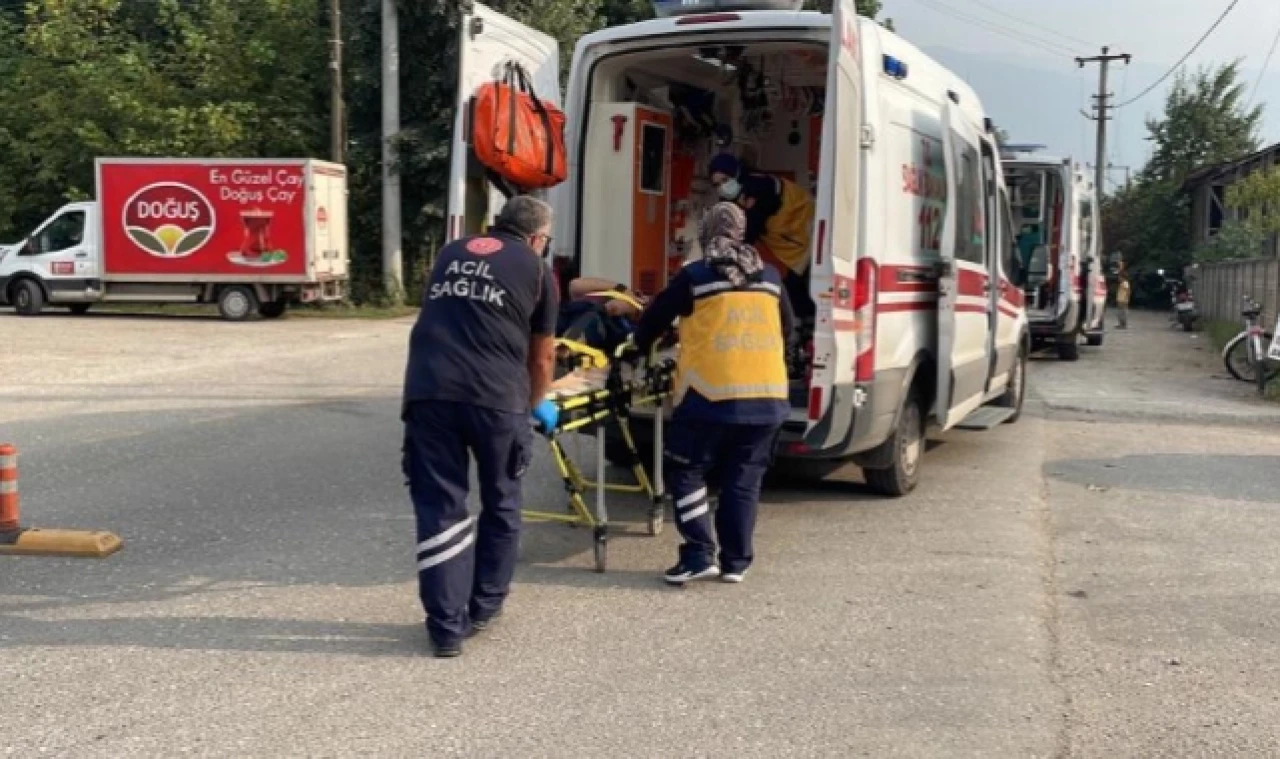 Amasya'da Hafif Ticari Araç Kazası: 3 Kişi Yaralandı