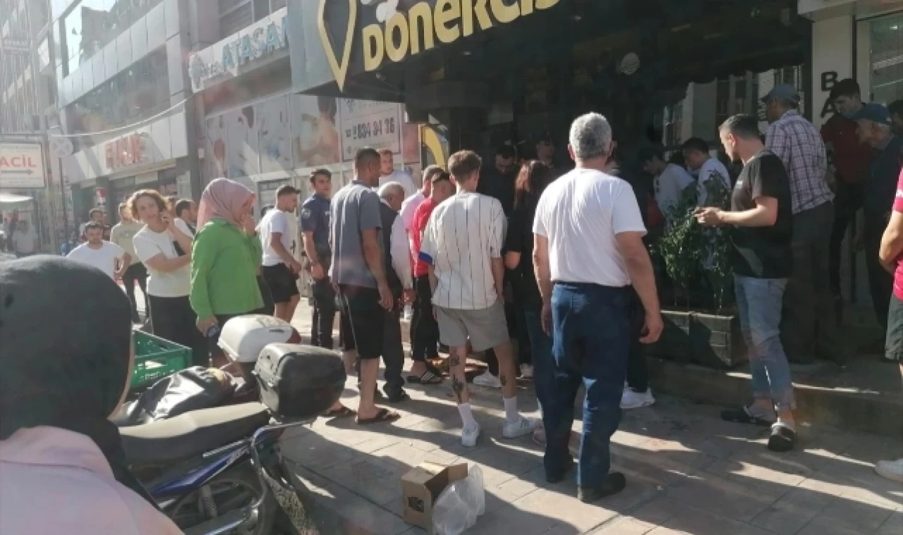 Çıkan kavgada bir çocuk bıçakla ağır yaralandı