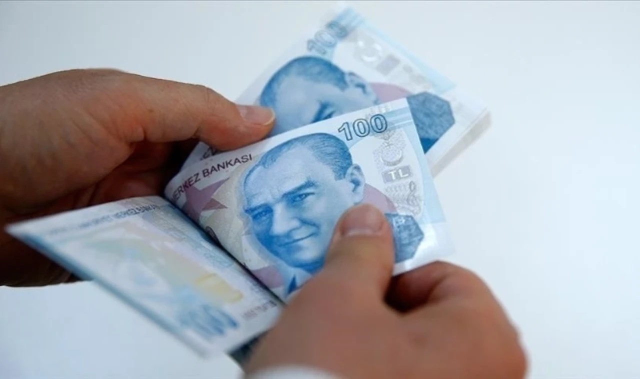 Hükümet memur ve memur emeklisine yeni zam teklifini sundu