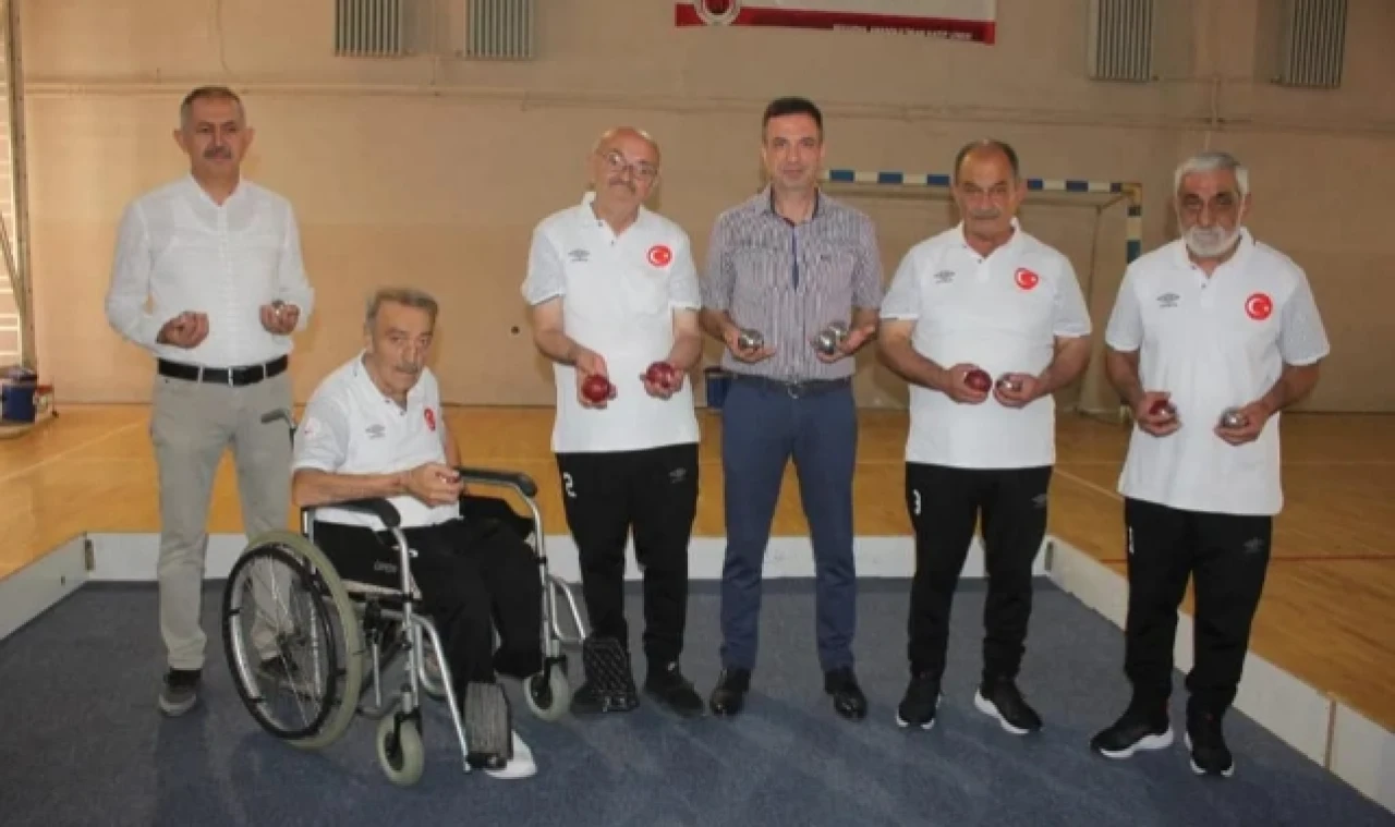 Huzurevi gençleri Bocce şampiyonasına katılıyor