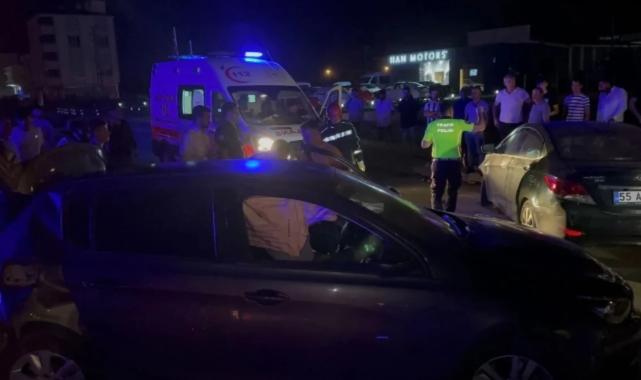 İki otomobilin çarpıştığı kazada 3 kişi yaralandı