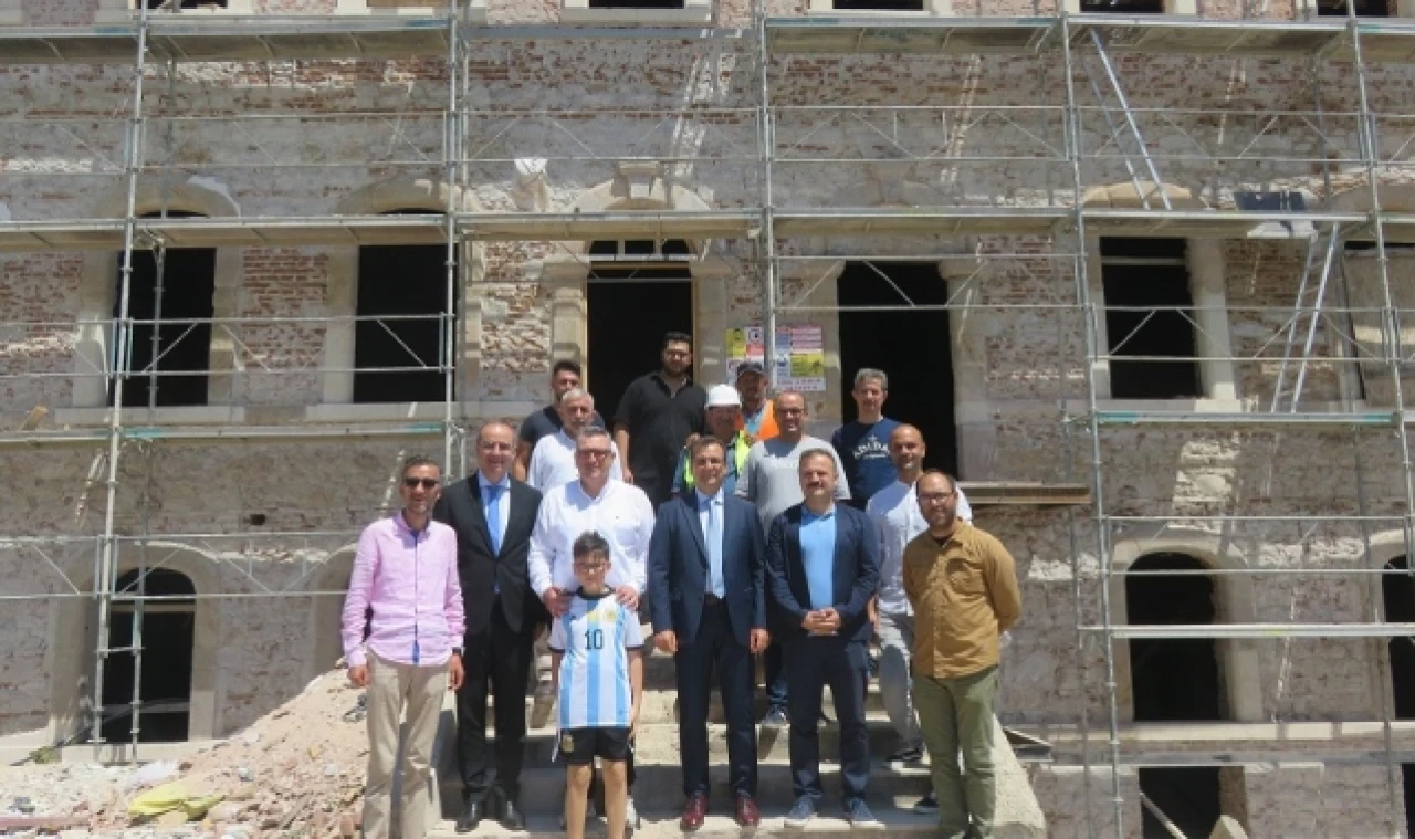 Kızlar Mektebi restorasyon çalışmaları incelendi