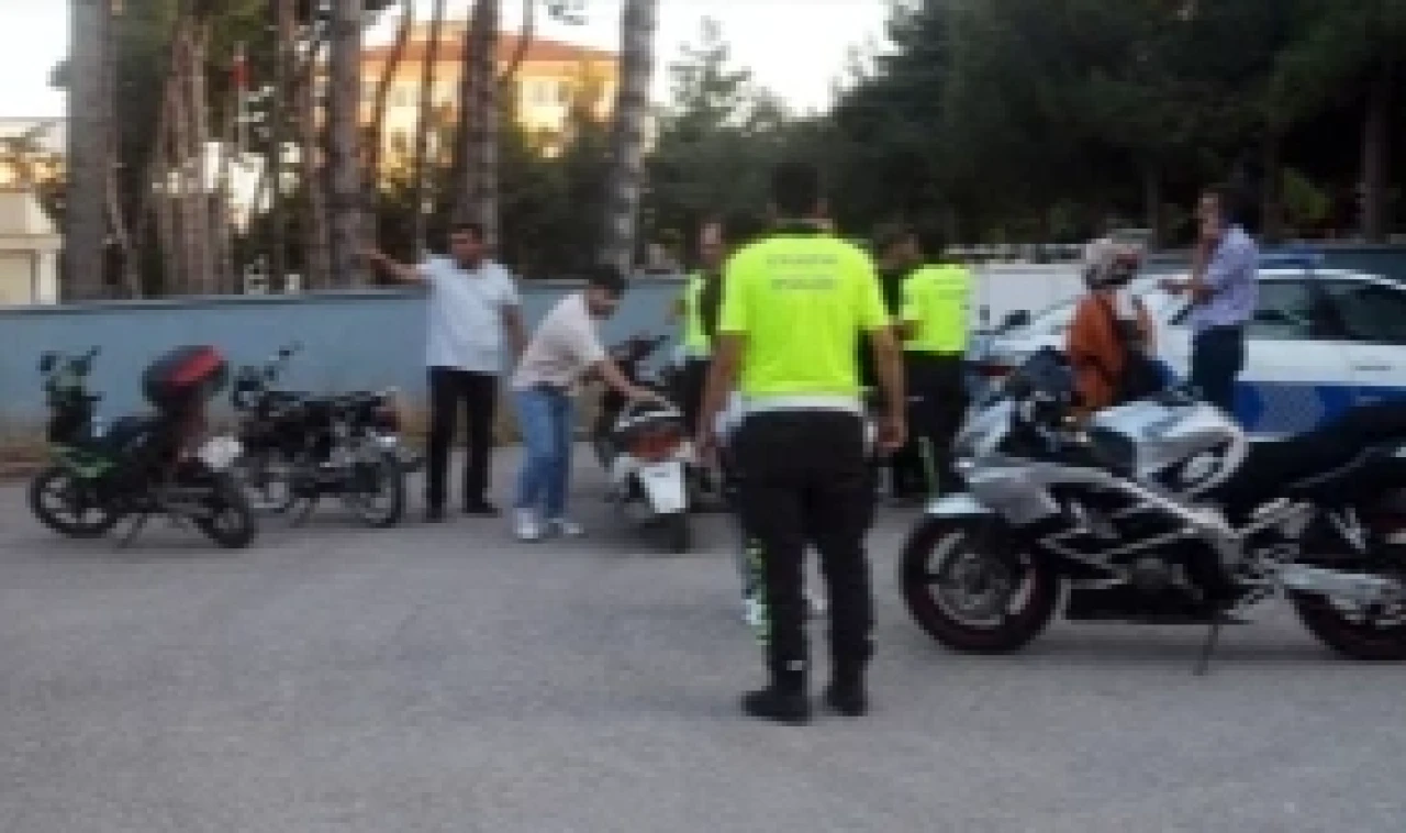 Merzifon'da abartı egzoz ve motosiklet denetiminde ceza yağdı