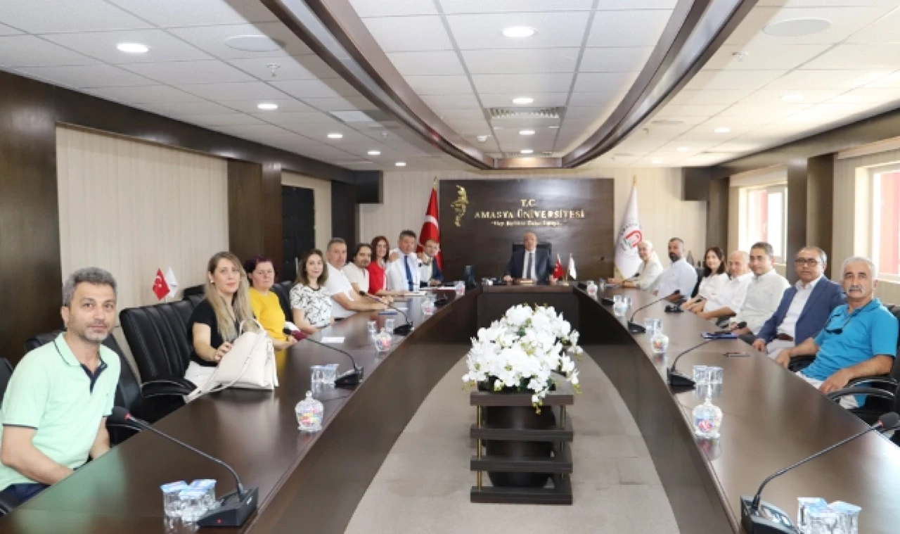 Rektör Turabi, Akademik Personel ile Tanışma Toplantısı Gerçekleştirdi