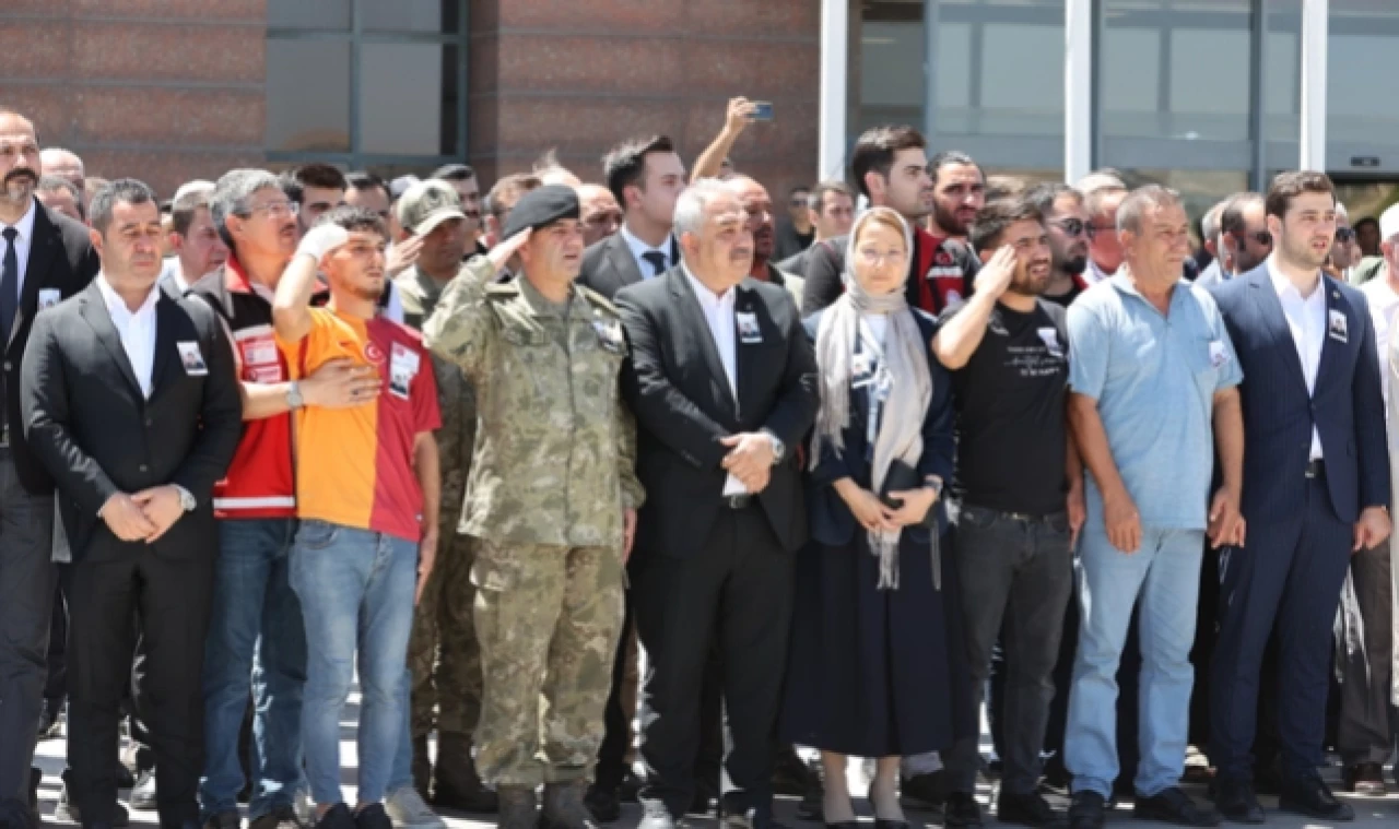 Şehitlerimizi uğurladık