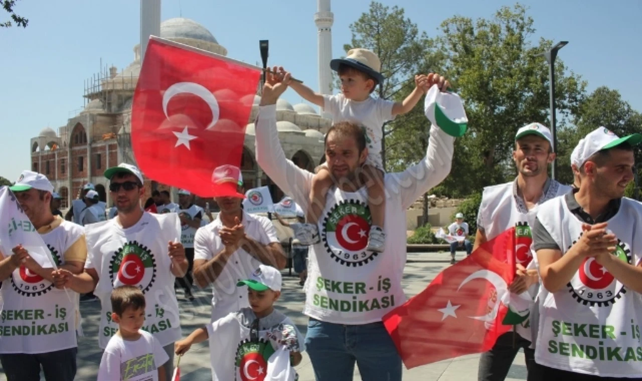 ŞEKER-İŞ Üyesi Suluovalı İşçiler Sendikal Hak İstiyor