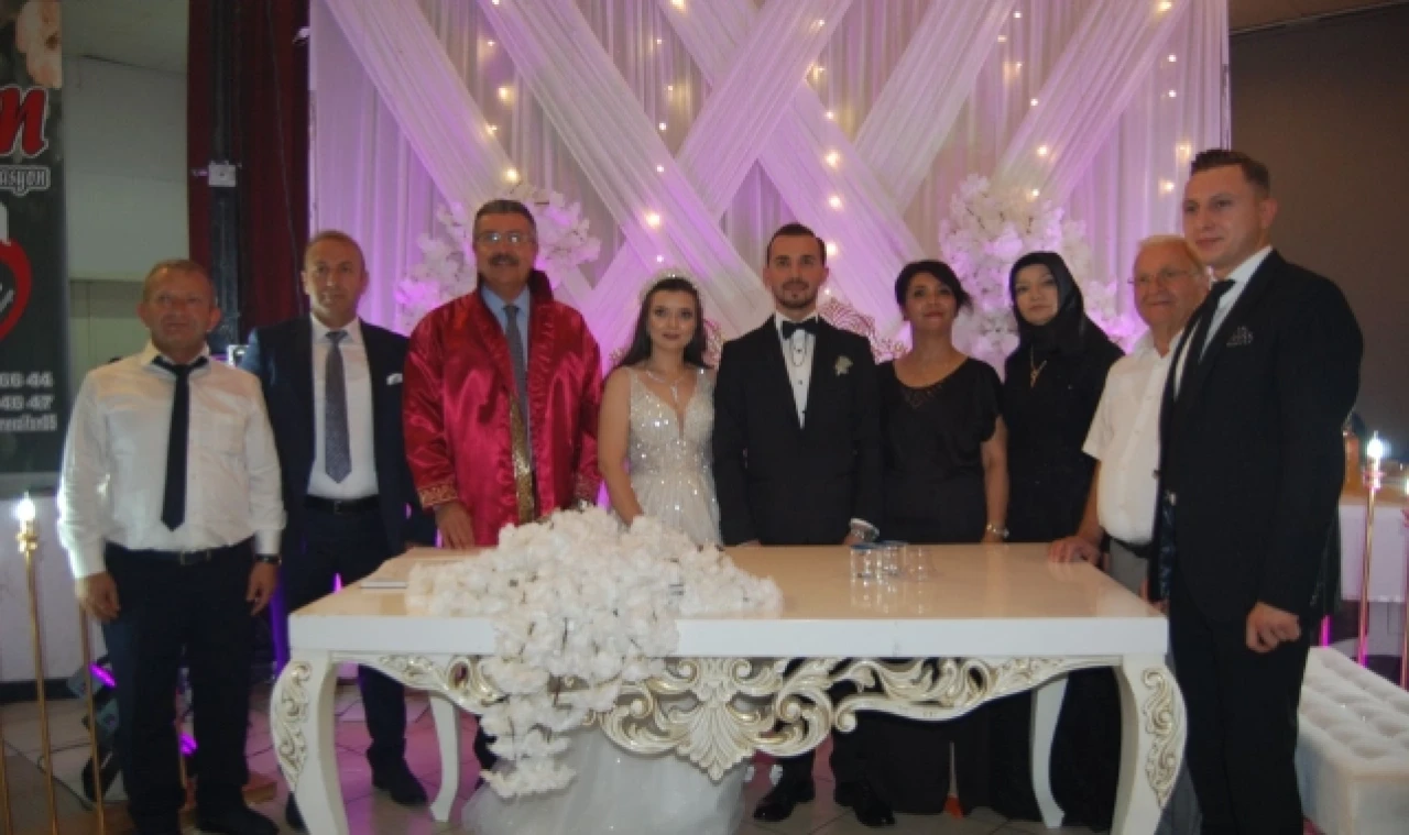 Şen Ailesinden Görkemli Düğün!