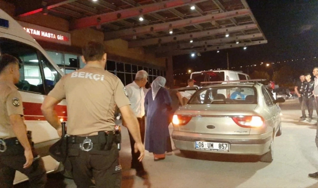 Tabancayla kazara kendini vuran genç ağır yaralandı