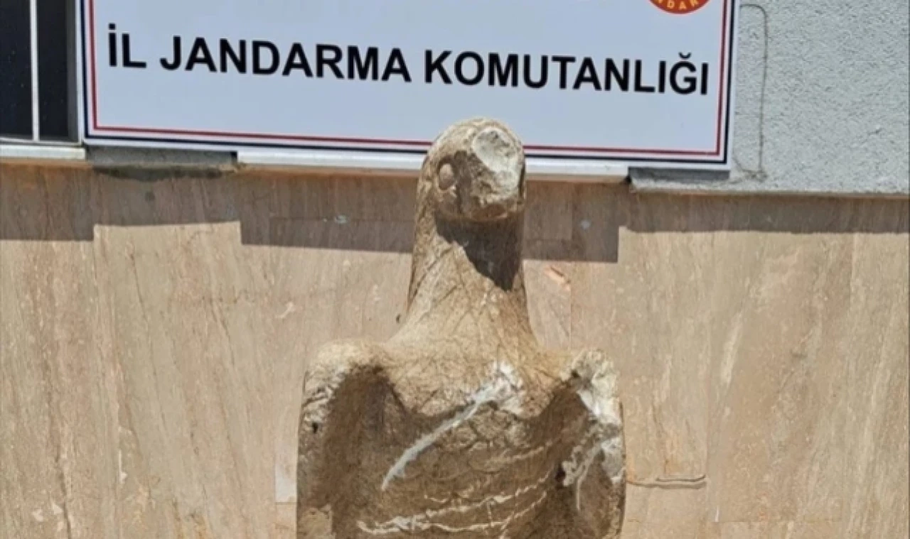 Tarihi Eser Operasyonunda Mermer Kartal Heykeli Ele Geçirildi