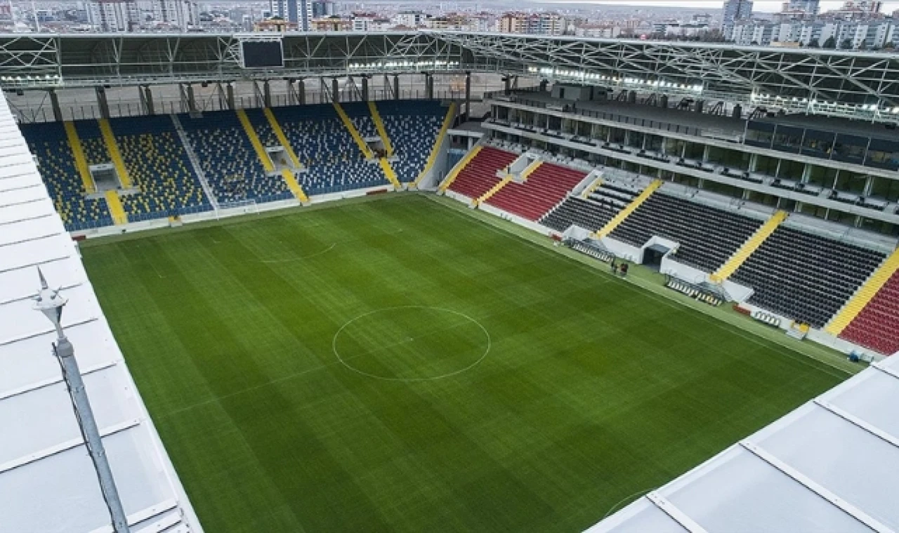 UEFA Şampiyonlar Ligi'nde grup kuraları yarın çekilecek