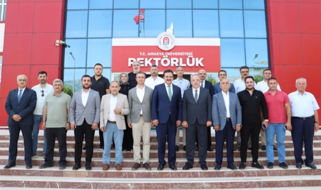 Vekil İpek’ten Rektör Turabi’ye Ziyaret