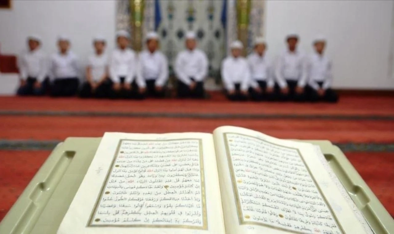 Yaz Kur'an kurslarında 2 milyon 400 bin öğrenci eğitim gördü