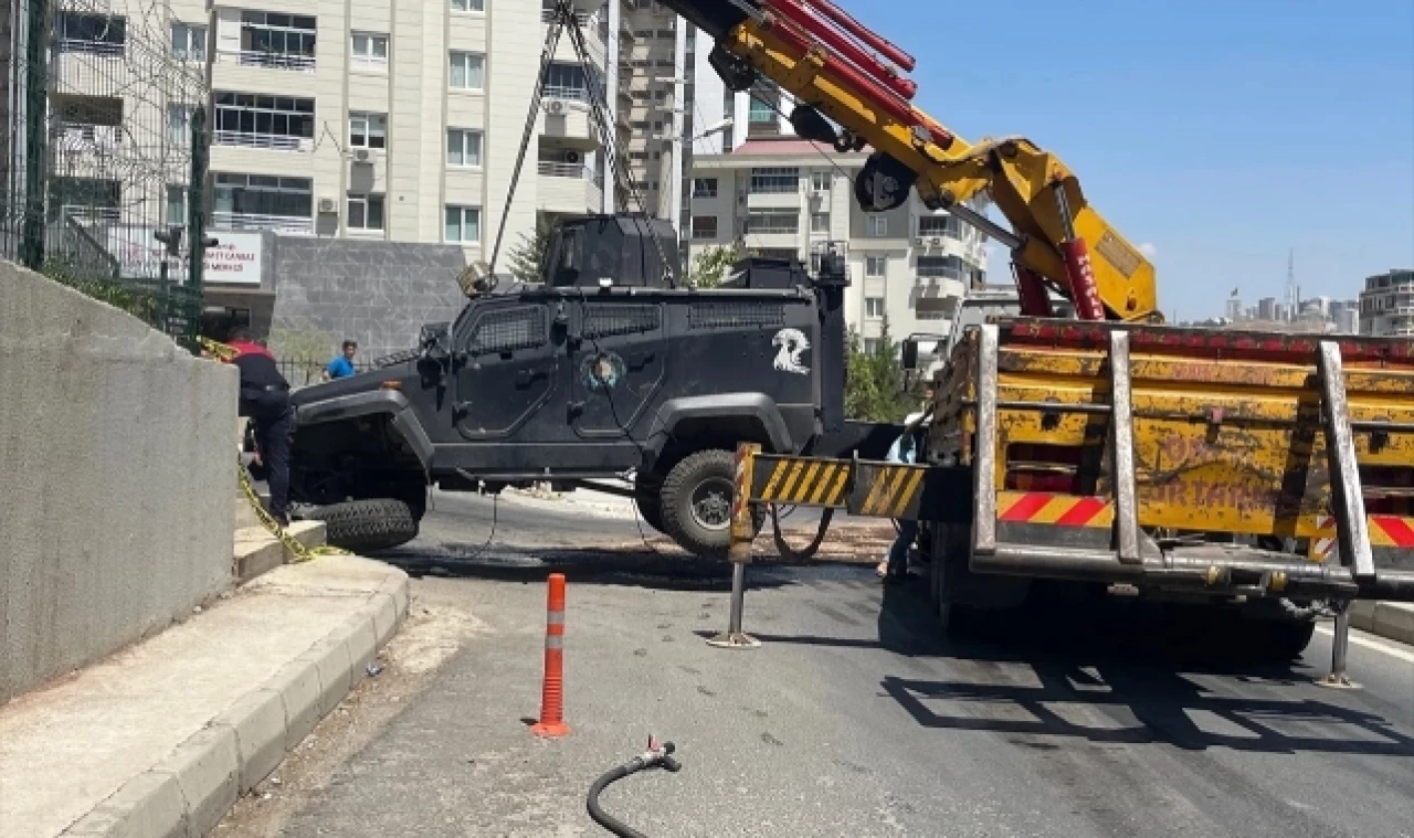 Zırhlı Polis Aracı Devrildi,1 Polis Şehit Oldu