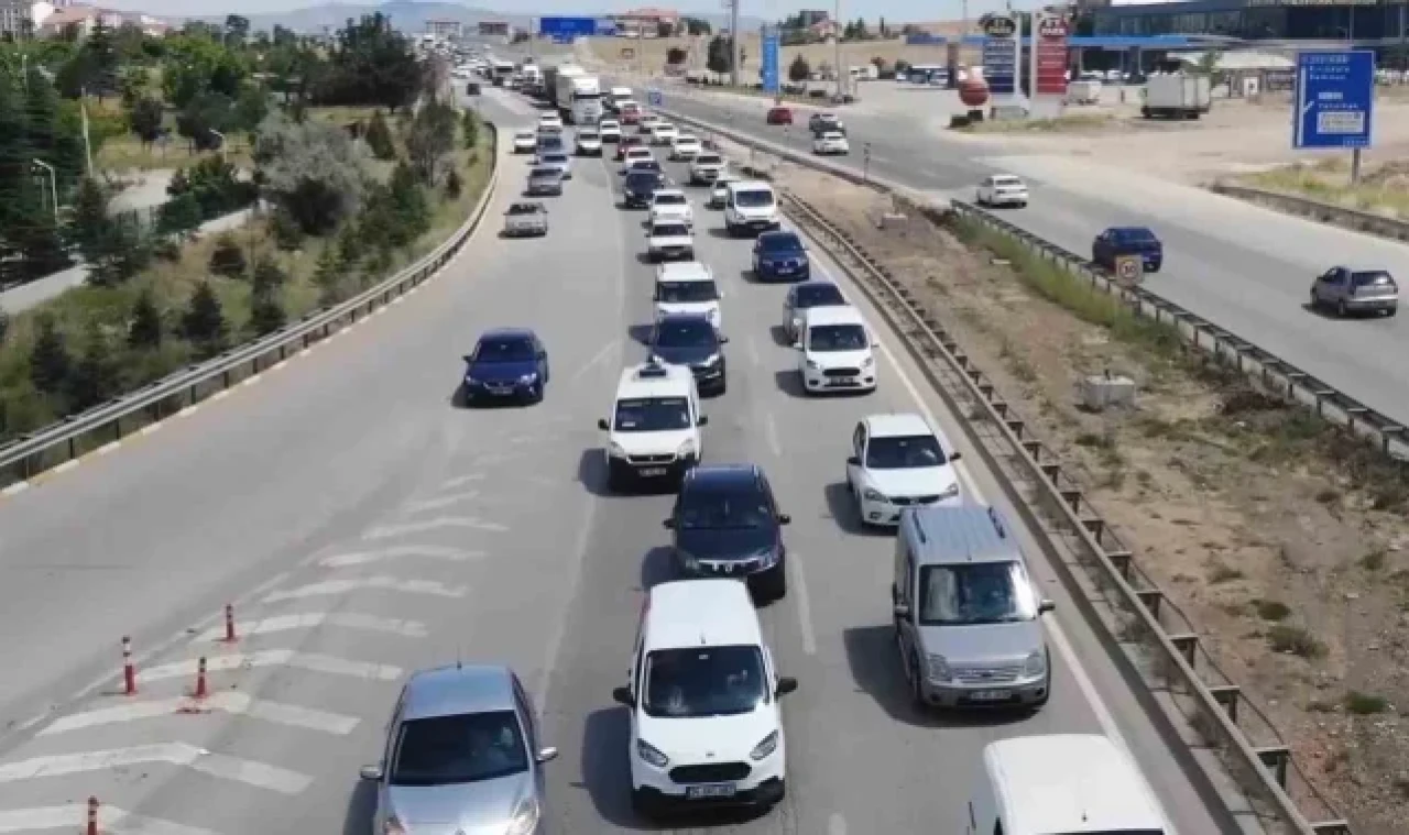 43 ilin geçiş güzergahı Kırıkkale'nin bir haftalık trafik bilançosu: Binlerce araç sürücüne ceza yağdı