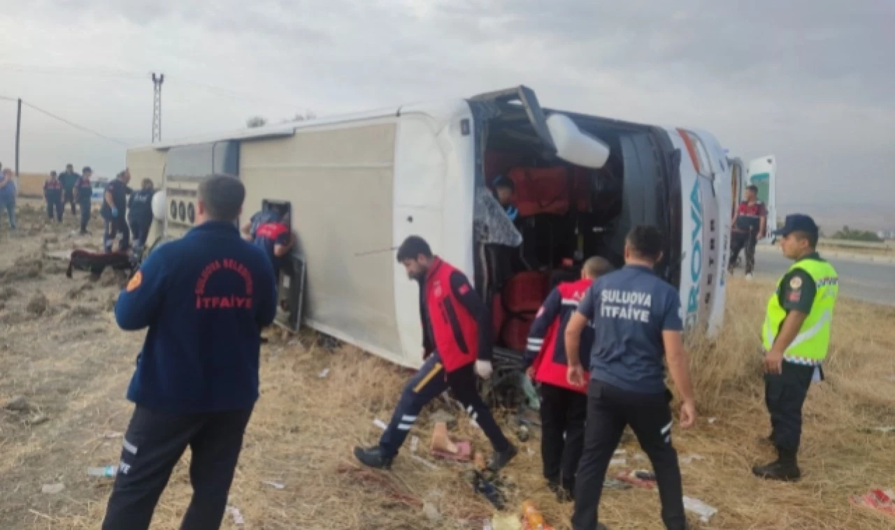 6 yolcu hayatını kaybetti 35 yaralı!