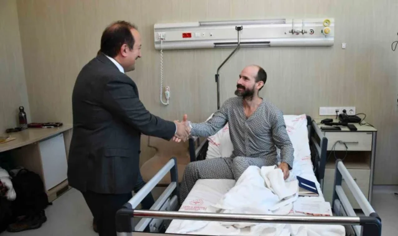 ABD'li bilim adamı Mark Dickey'in tedavisi Mersin'de sürüyor
