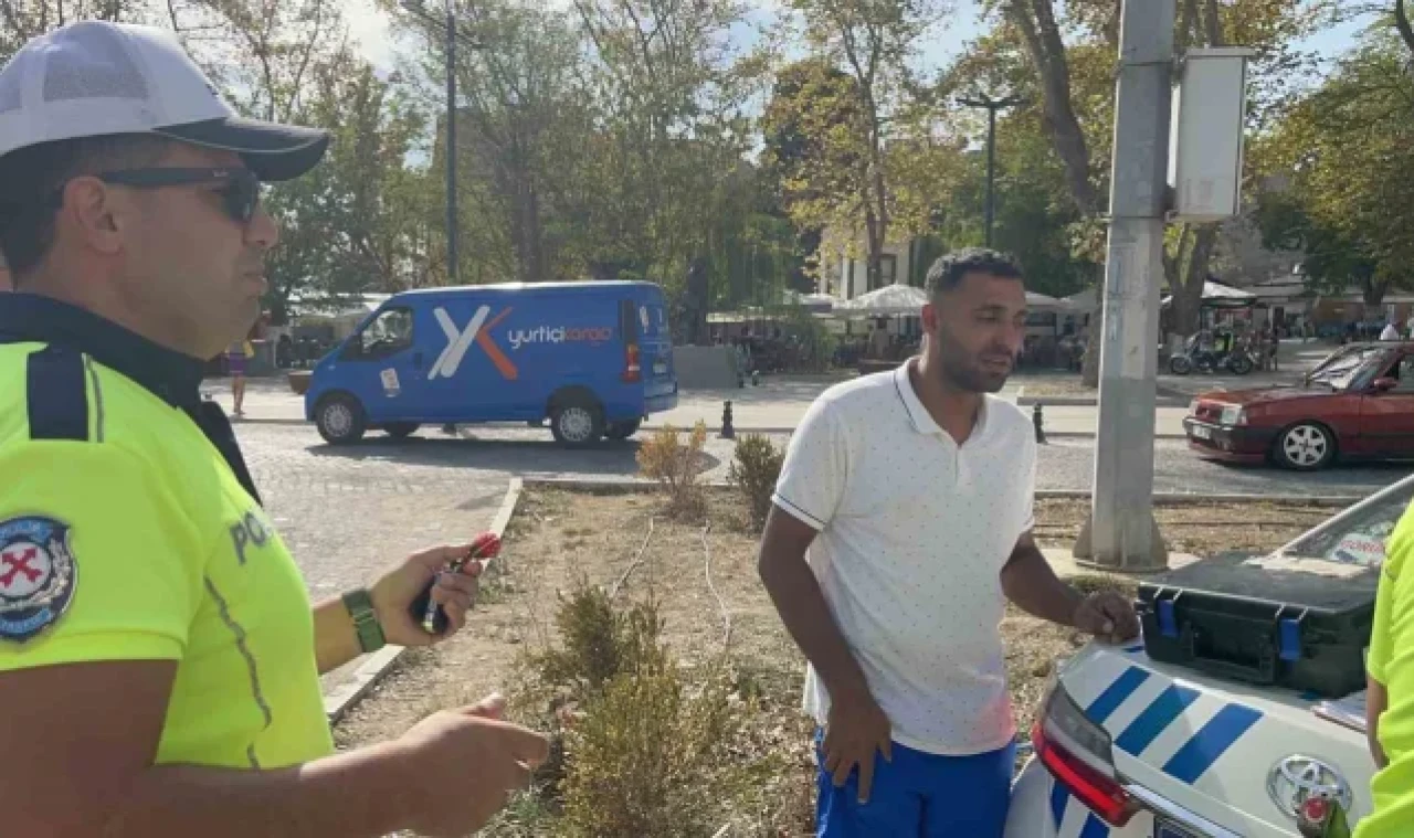 Alkol denetimine takılan sürücü polislere zor anlar yaşattı