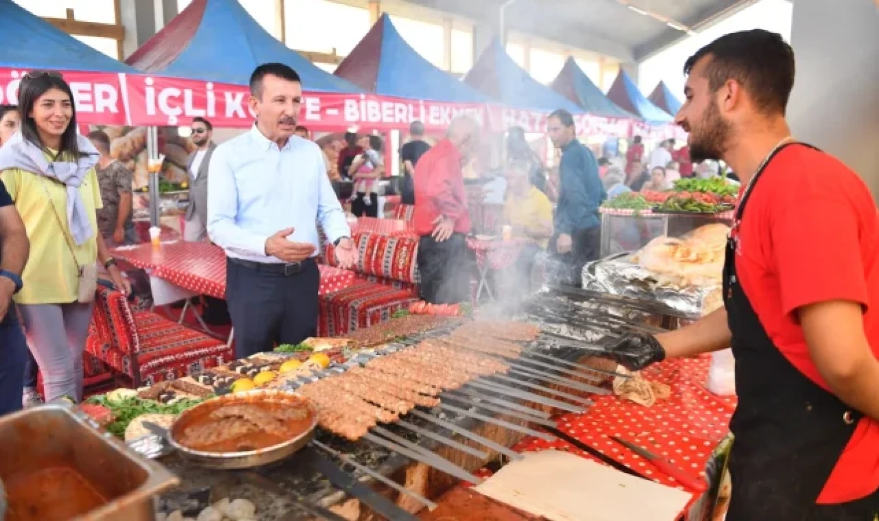 Altındağ Belediyesi'nden depremzede esnafa destek
