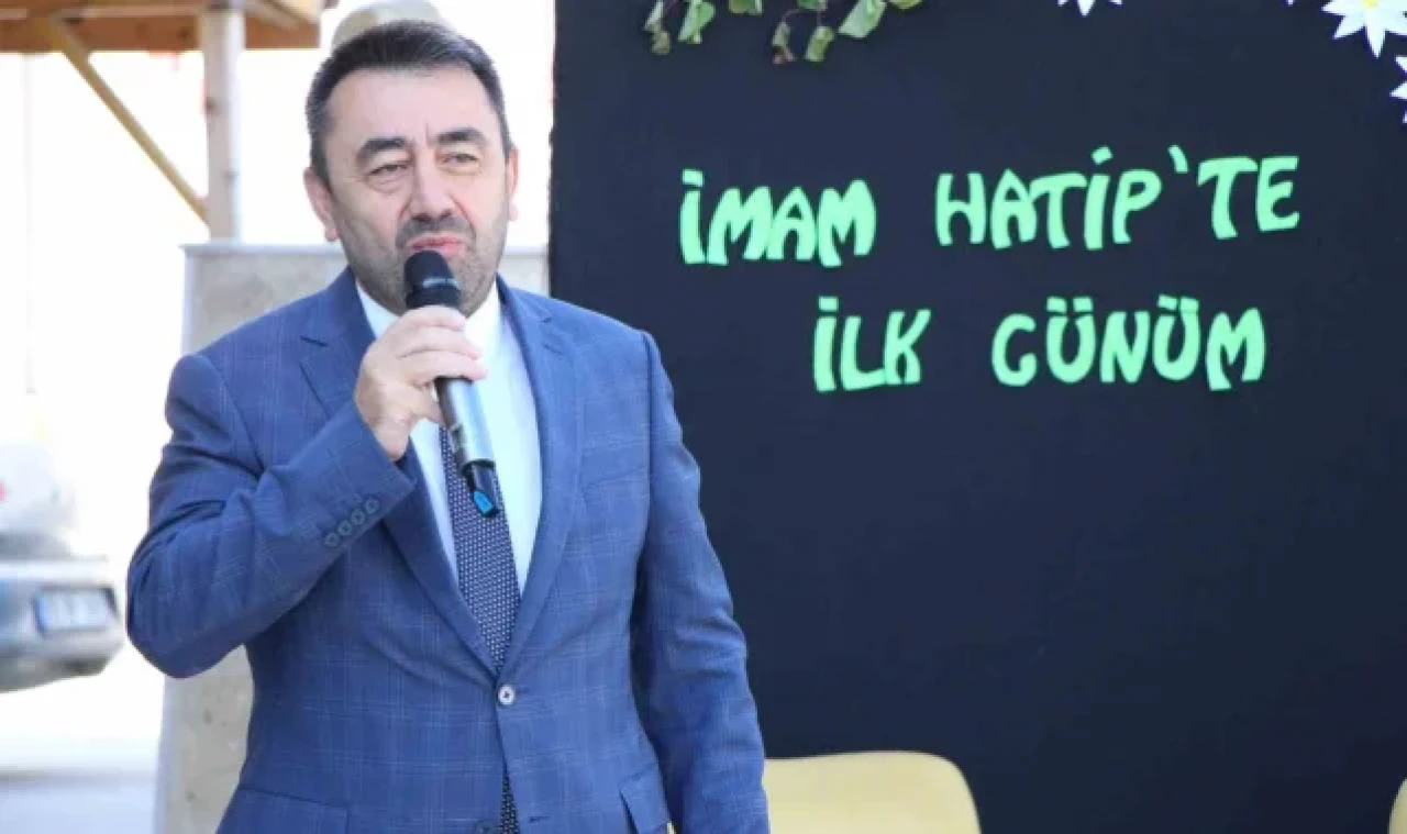 Amasya Bülbül Hatun Kız Anadolu İmam Hatip Lisesi'nde 71 mezundan 30'u üniversiteyi kazandı