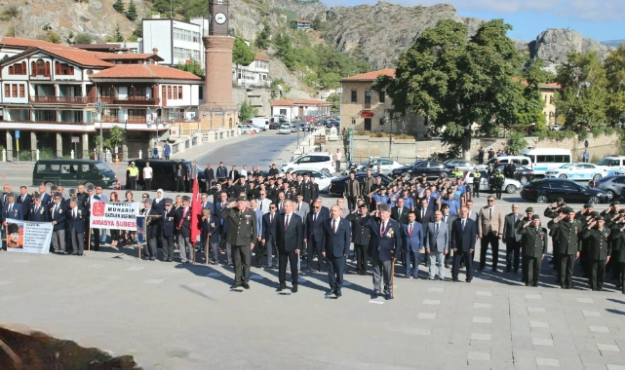 Amasya'da da 19 Eylül Gaziler Günü dolayısıyla tören düzenlendi.