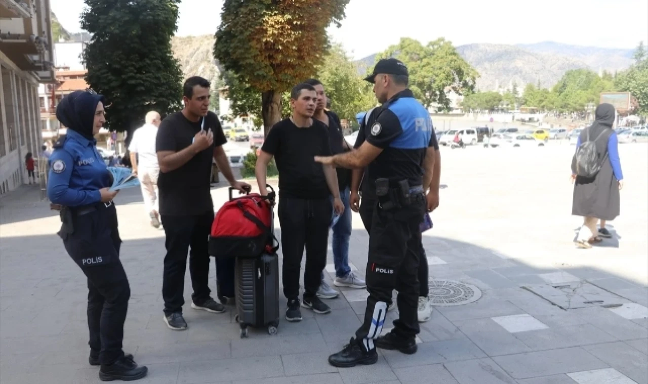 Amasya Emniyet Müdürlüğü Vatandaşları Dolandırıcılara Karşı Uyardı