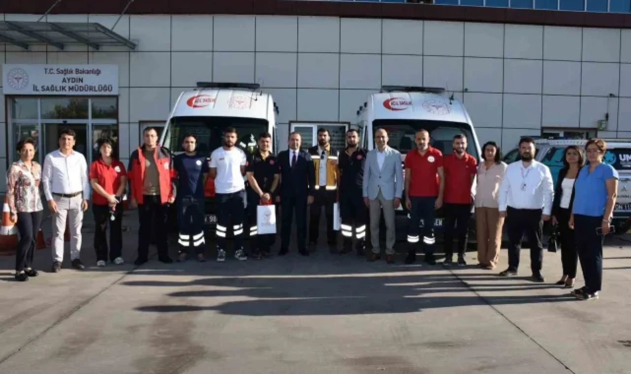 Aydın'dan 8 gönüllü sağlık personeli ve 2 ambulans Libya'ya gönderildi