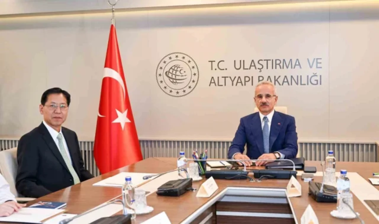 Bakan Uraloğlu, Çin Büyükelçisi Shaobin'ı kabul etti