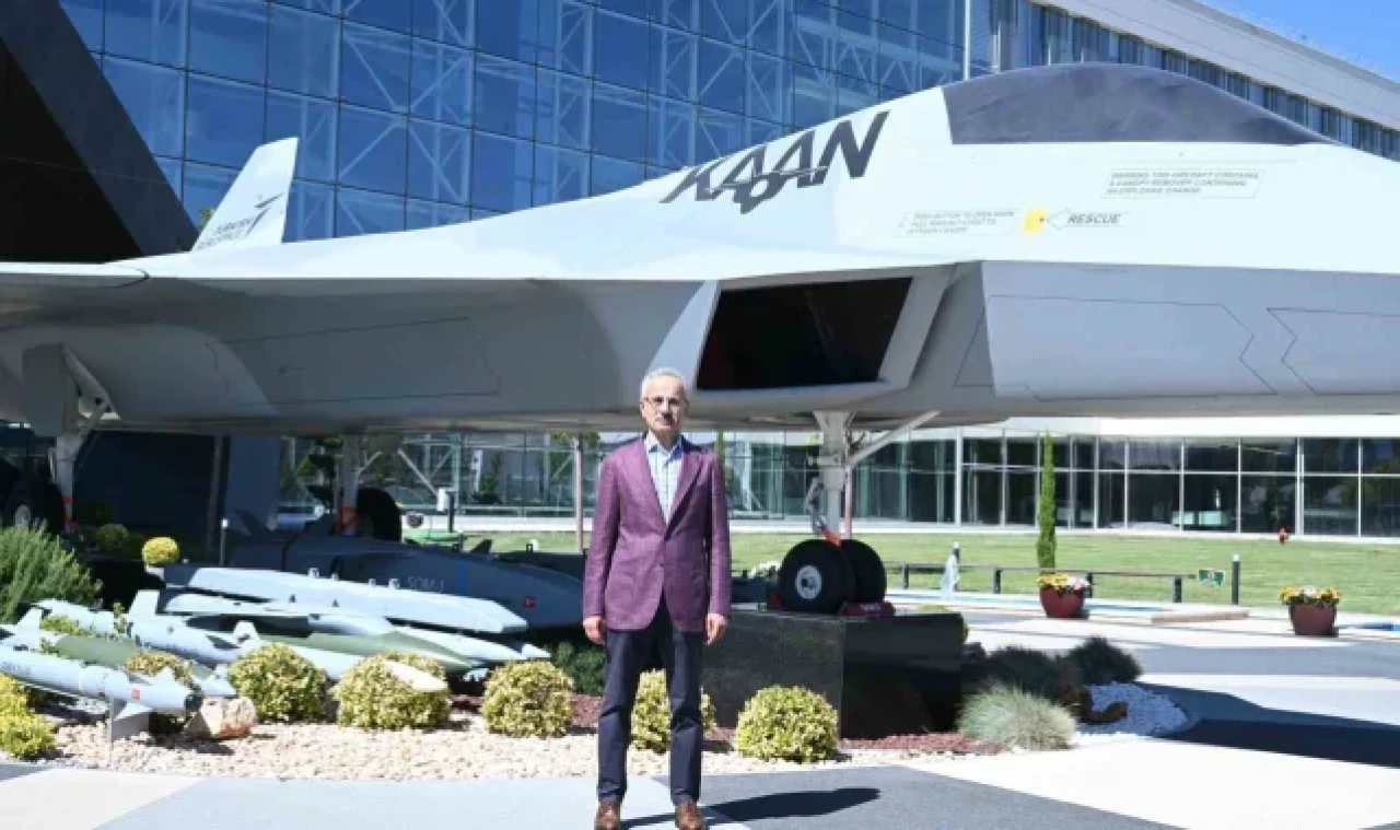 Bakan Uraloğlu, TUSAŞ'ı ziyaret ederek incelemelerde bulundu