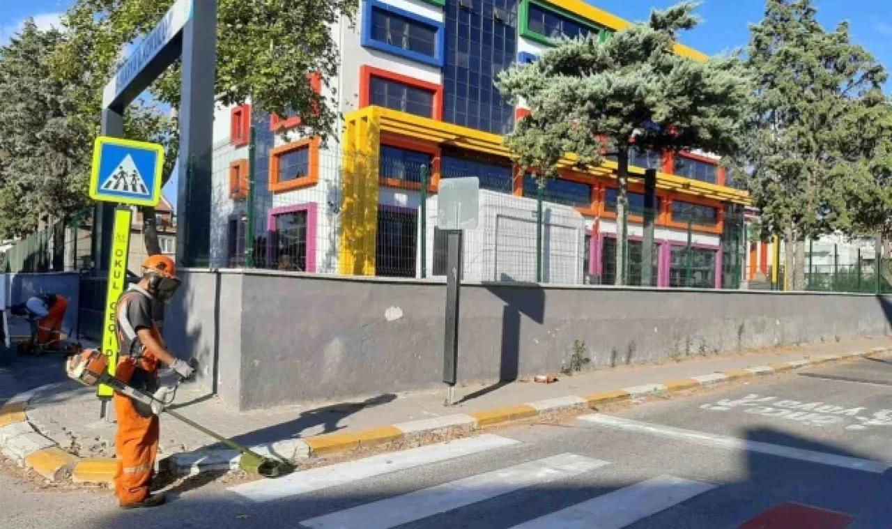 Balıkesir'de okullarda çevre temizliği