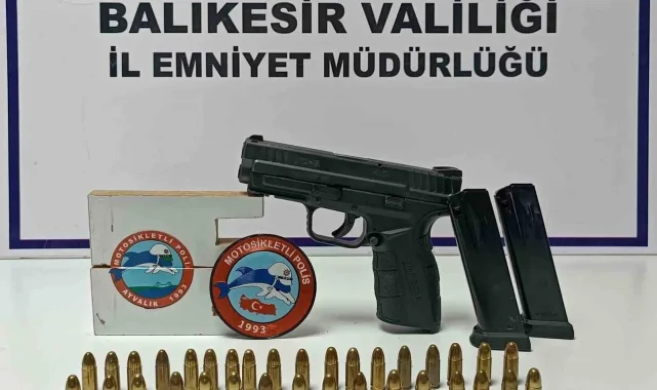 Balıkesir'de polis 11 aranan şahsı yakaladı