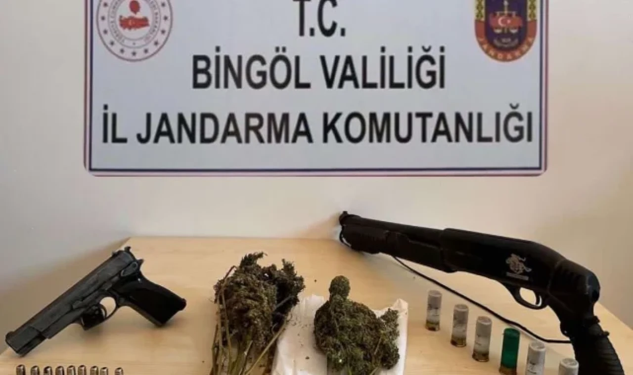 Bingöl'de narkoterör operasyonlarında uyuşturucu ve silahlar ele geçirildi