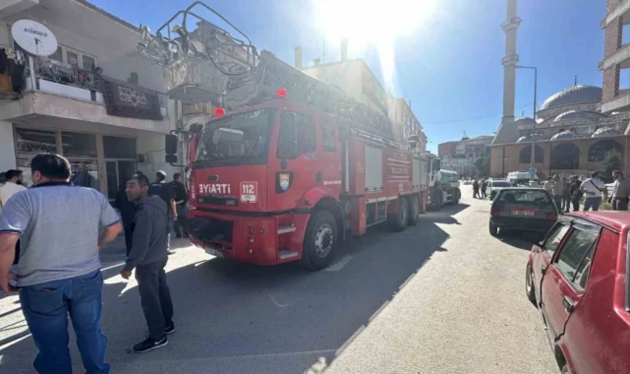 Burdur'da iş yerinde çıkan yangın maddi hasara neden oldu