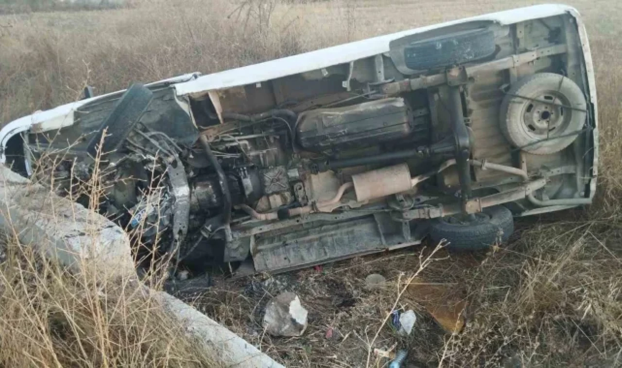 Burdur'da minibüs devrildi: 1 yaralı