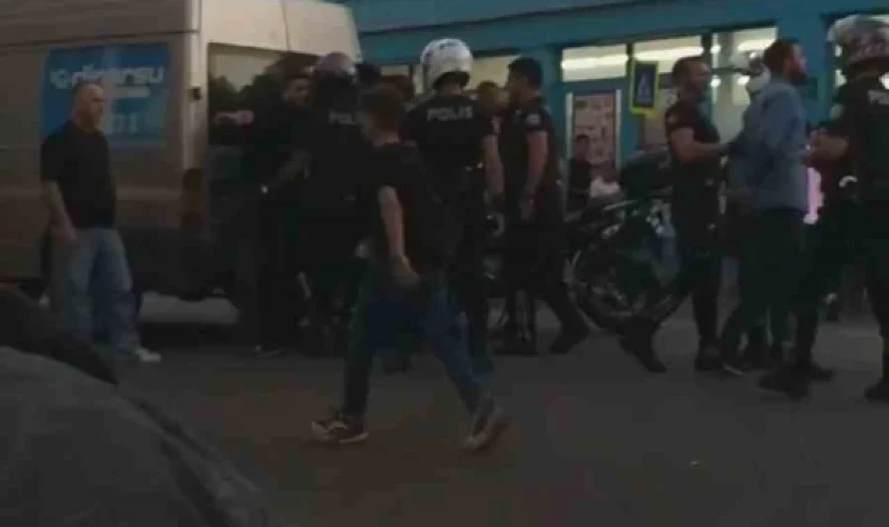 Bursa'da alacak verecek kavgası kanlı bitti : 2 yaralı