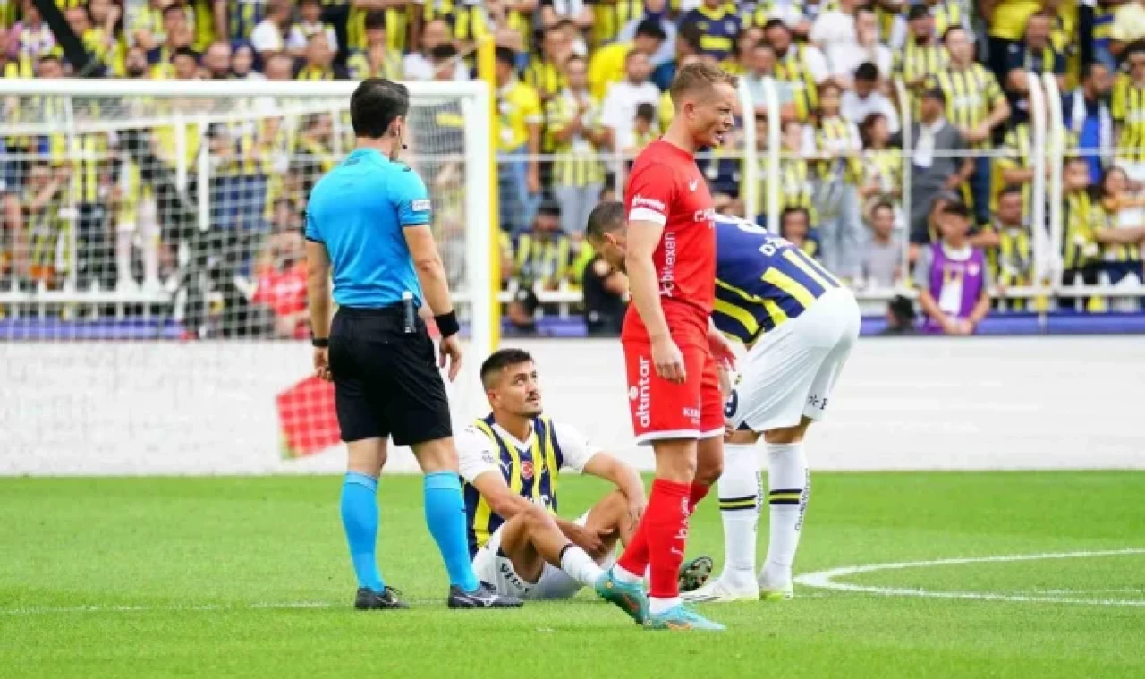 Cengiz Ünder sakatlanarak oyundan çıktı