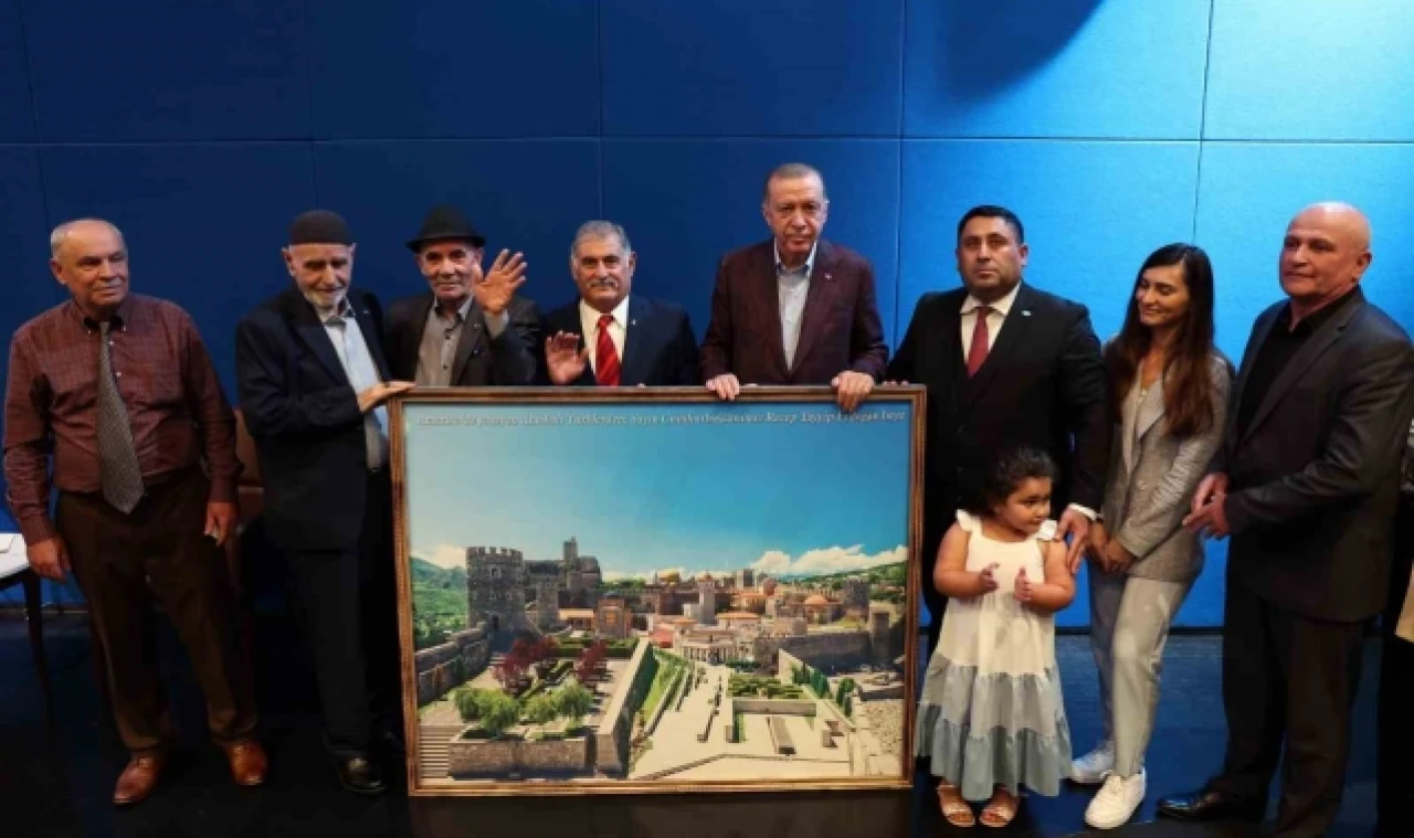 Cumhurbaşkanı Erdoğan, Ahıska Türkleri ile görüştü