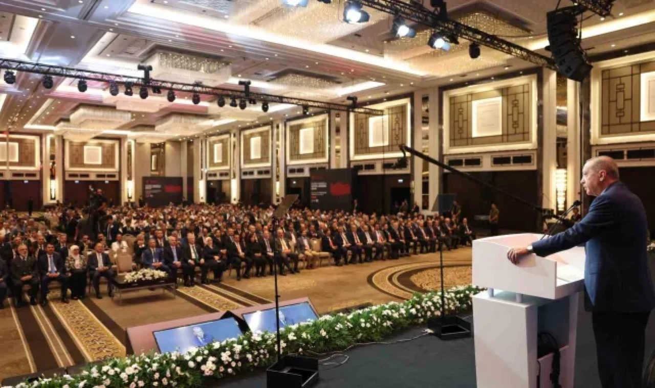 Cumhurbaşkanı Erdoğan: "Ülkemizin 81 vilayetinin tamamını deprem bölgesi olarak görüp çalışmaları yürütmemiz gerekiyor"