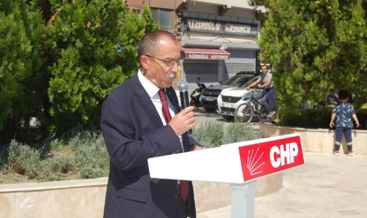 “Cumhuriyet  ve Cumhuriyet Halk Partisi ilelebet payidar kalacaktır.“