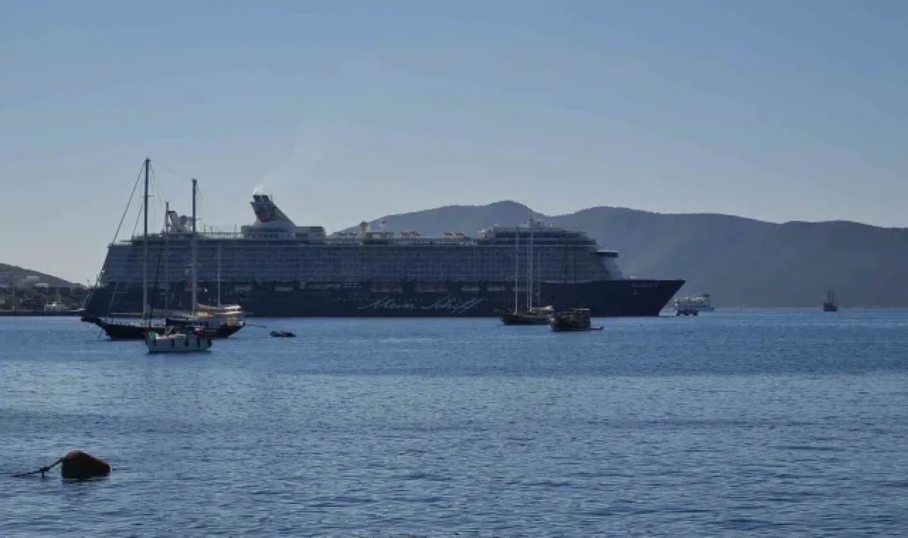 Dev gemi, yeniden Bodrum'da
