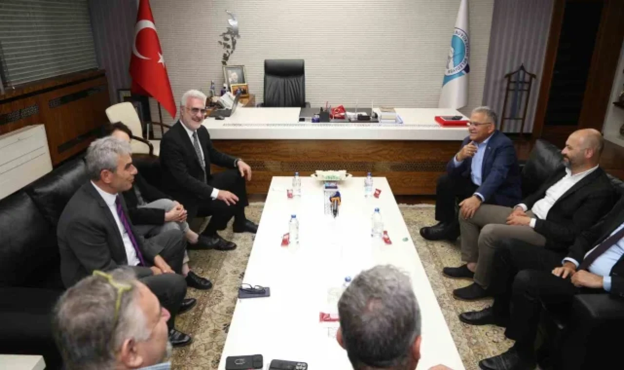 Devlet tiyatroları Genel Müdürü Karadağlı: "Eksiklerimiz var ama onları da hızlı bir şekilde tamamlamaya gayret ediyoruz"