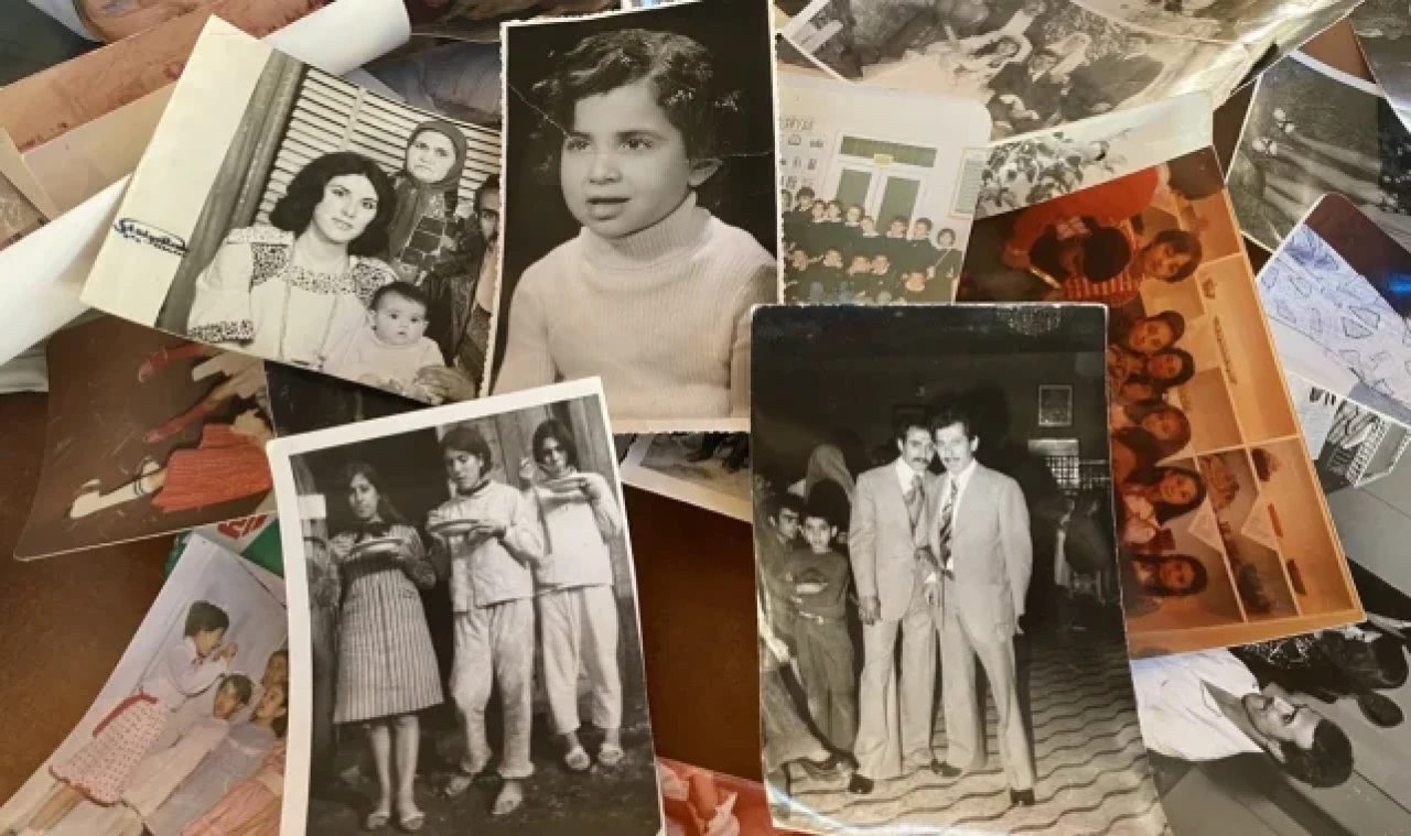 Enkazlardan çıkarılan 'siyah beyaz' fotoğraflar sahiplerini bekliyor
