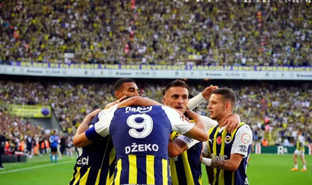 Fenerbahçe, Süper Lig'de 4'te 4 ile devam ediyor
