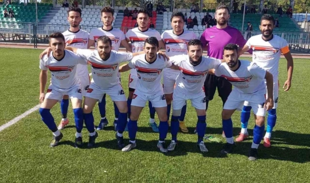 Futbolu bıraktı, yönetici oldu