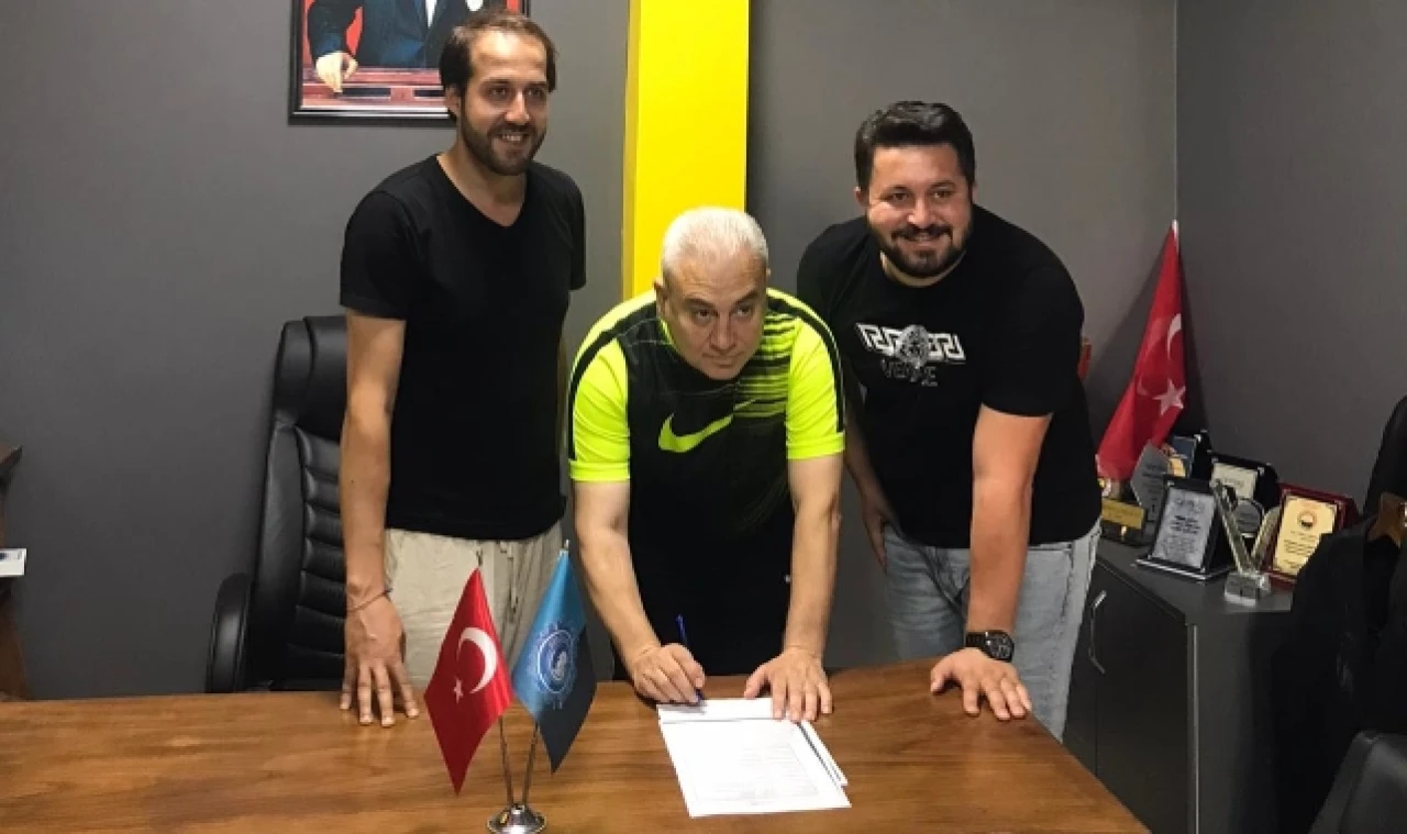 Gerze Belediyespor’un yeni teknik patronu: Ferit  Davulcu